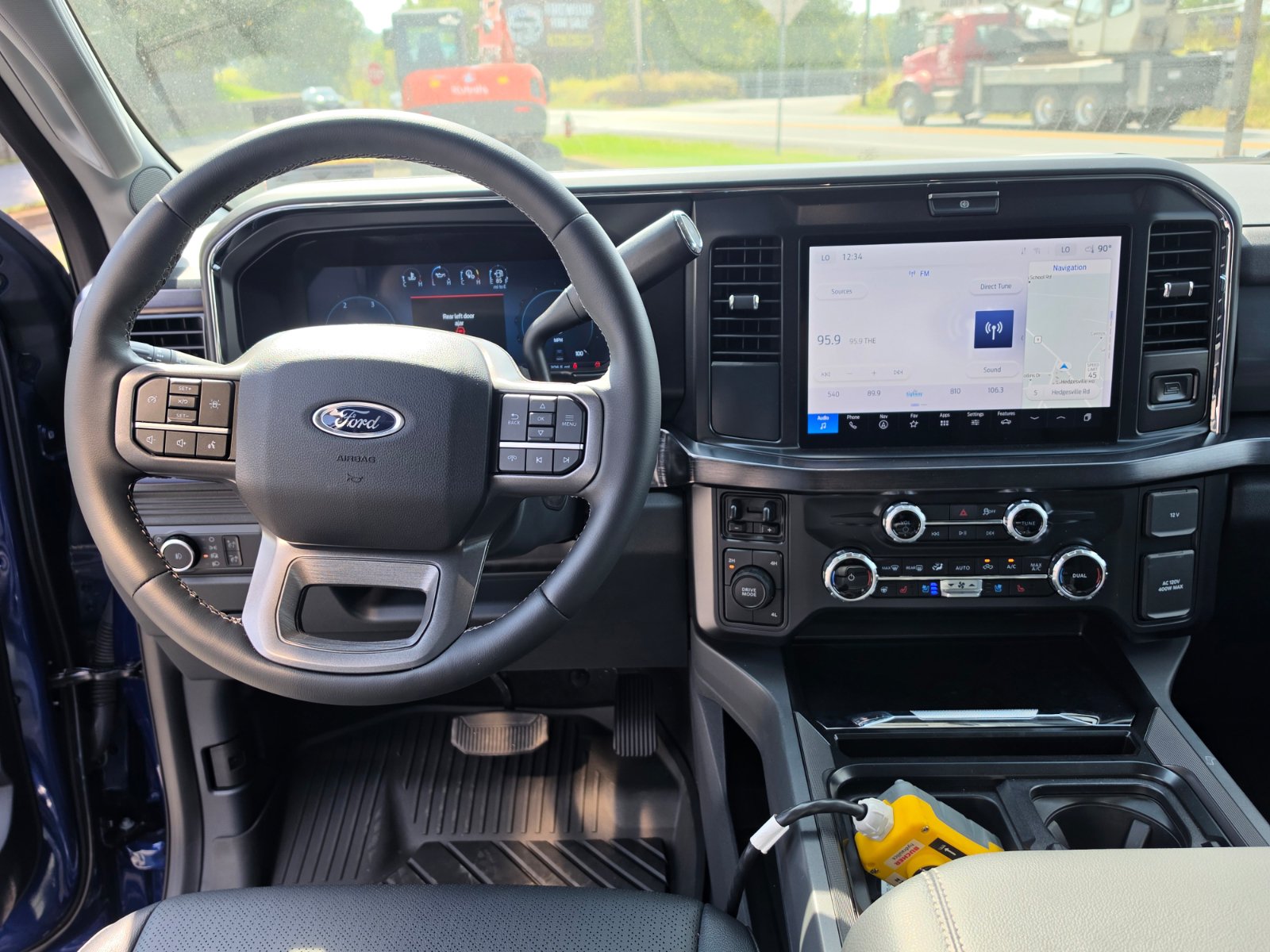 Used 2026 Ford F550 4x4 Crew Cab Super Duty image 16
