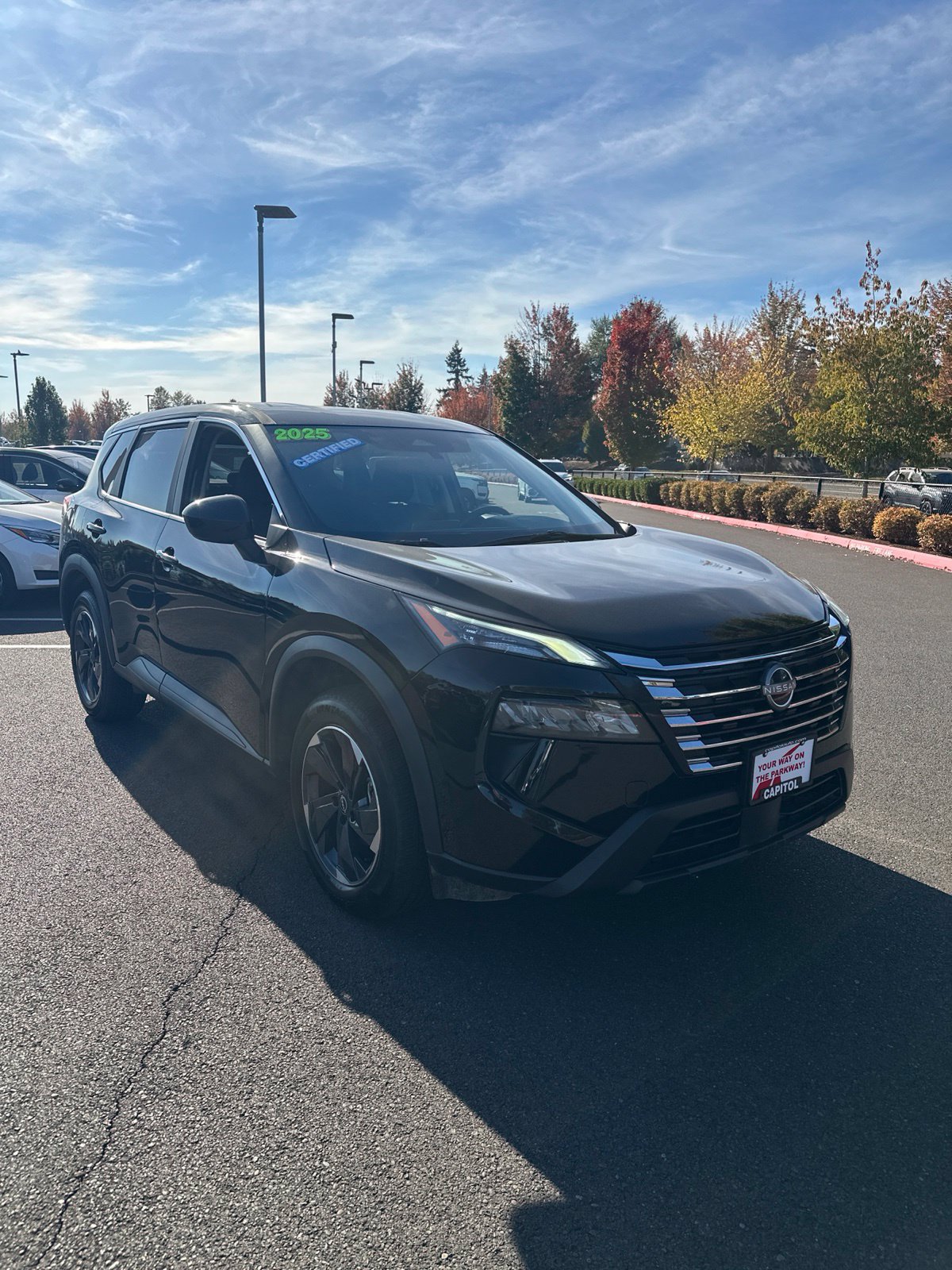 Certified 2025 Nissan Rogue SV AWD/4WD image 3