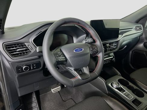 Certified 2024 Ford Escape ST-Line w/ Tech Pack #1 FWD image 9