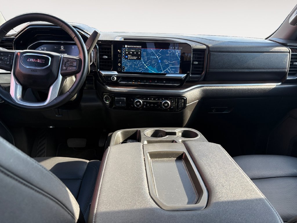 Used 2025 GMC Sierra 1500 SLT AWD/4WD image 10
