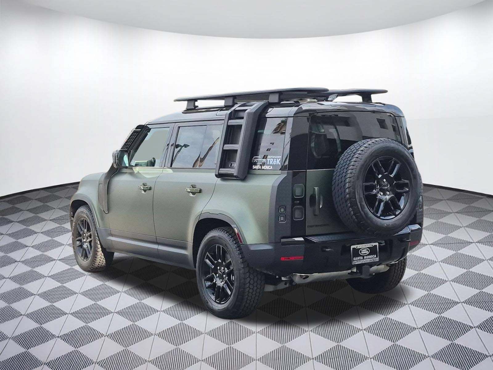 New 2026 Land Rover Defender 110 S AWD/4WD image 3