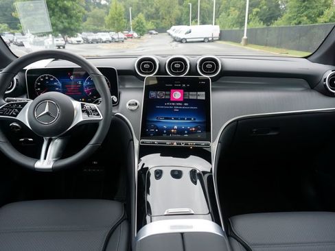 Certified 2025 Mercedes-Benz GLC 300 image 17