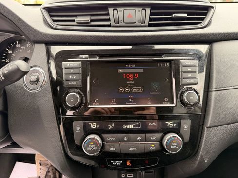 Used 2020 Nissan Rogue SV AWD/4WD image 20