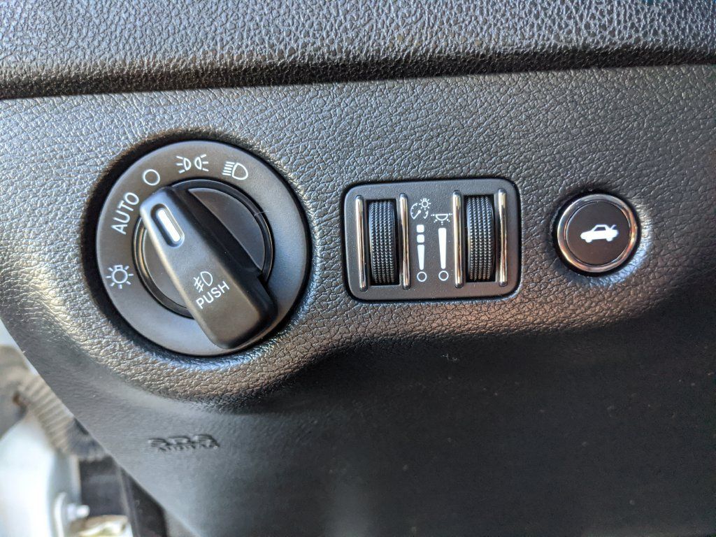 Used 2019 Dodge Charger GT w/ Performance Handling Group RWD image 13