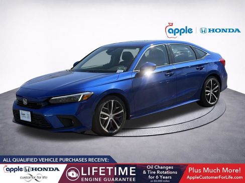 Used 2024 Honda Civic Touring image 3