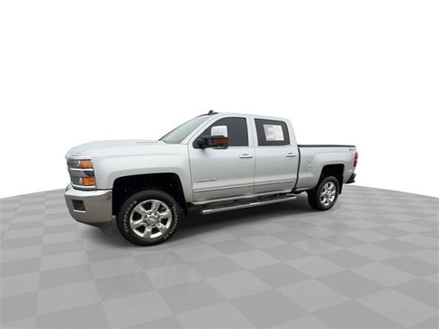 Used 2019 Chevrolet Silverado 2500 LTZ w/ Duramax Plus Package image 4