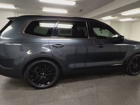 Used 2022 Kia Telluride SX w/ Nightfall Edition Package AWD/4WD image 9