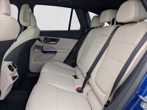 New 2026 Mercedes-Benz GLC 300 image 16