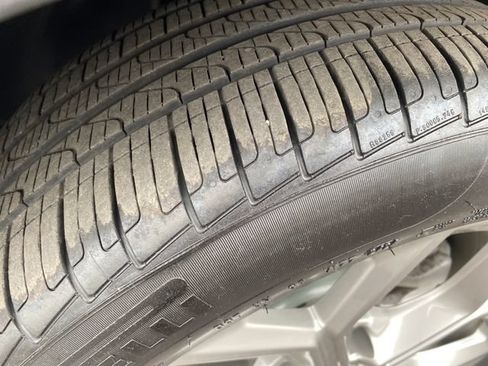 Used 2025 BMW X4 xDrive30i AWD/4WD image 25