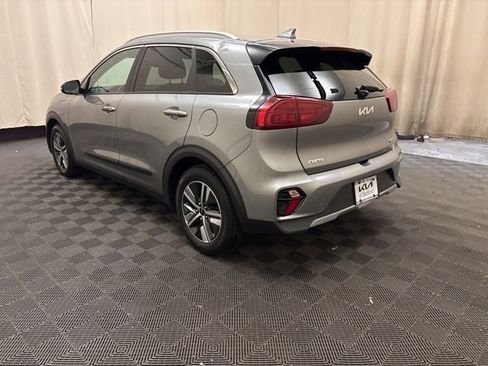 Certified 2022 Kia Niro EX Premium image 7