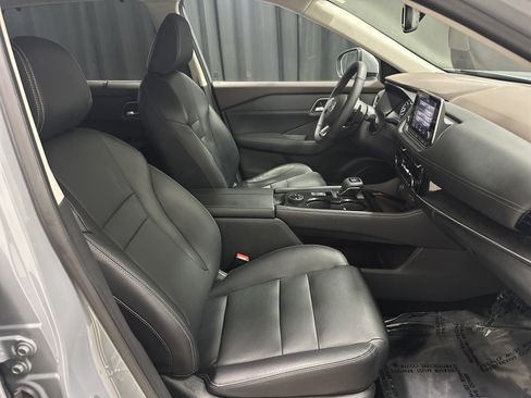Used 2021 Nissan Rogue SL AWD/4WD image 33