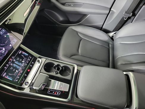 Used 2026 Audi Q8 Premium Plus image 23