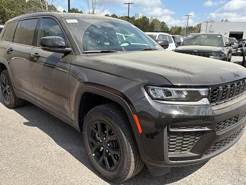 New 2026 Jeep Grand Cherokee L 4WD image 5