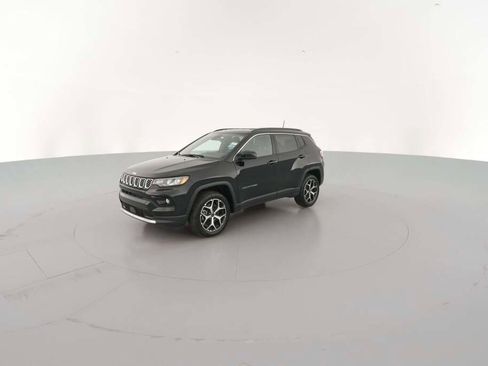 New 2026 Jeep Compass Limited image 4
