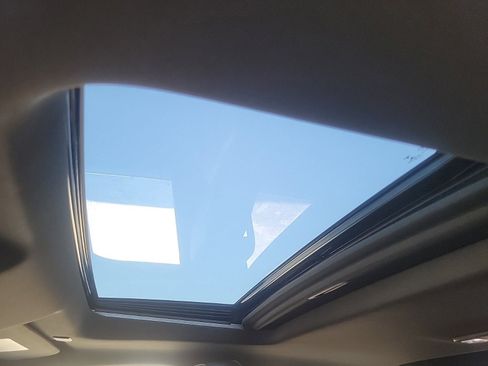 Used 2020 Chevrolet Silverado 1500 High Country w/ Technology Package image 21