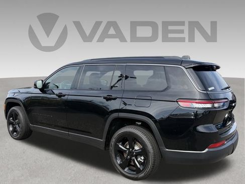 New 2026 Jeep Grand Cherokee L Limited w/ Limited Altitude Package AWD/4WD image 3