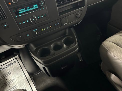 Used 2025 Chevrolet Express 3500 LT w/ LT Preferred Equipment Group image 28