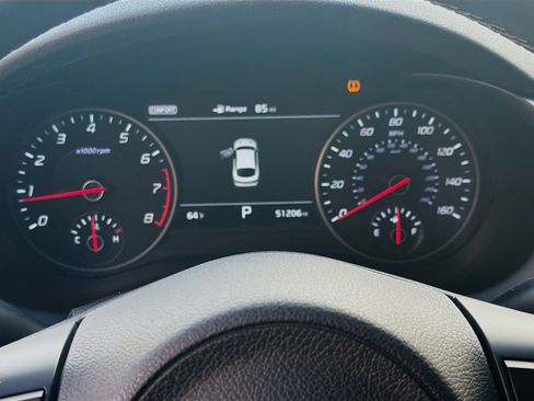 Used 2018 Kia Stinger Premium image 11