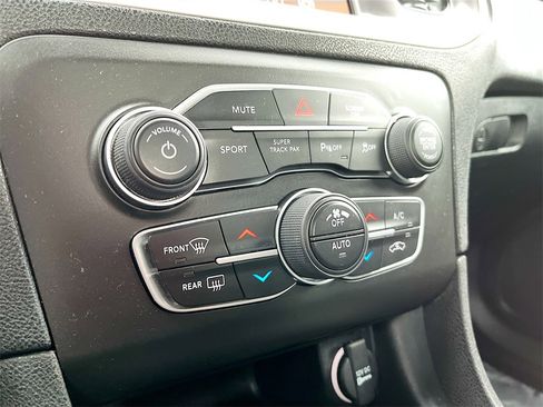 Used 2022 Dodge Charger GT w/ Blacktop Package image 15