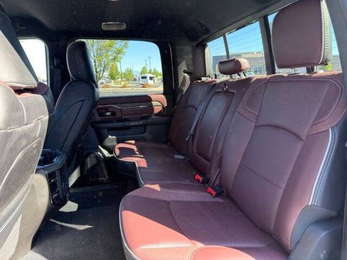 Used 2025 RAM 2500 Limited AWD/4WD image 9