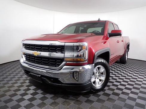 Used 2018 Chevrolet Silverado 1500 LT w/ All Star Edition image 2