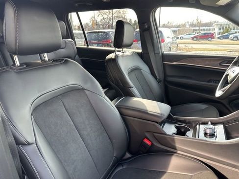 New 2026 Jeep Grand Cherokee L 4WD image 14