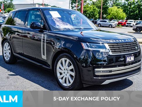 Used 2023 Land Rover Range Rover SE AWD/4WD image 3