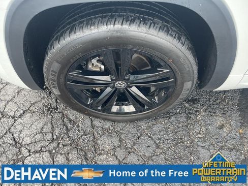 Used 2023 Volkswagen Atlas SEL R-Line AWD/4WD image 10