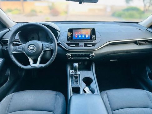 Used 2022 Nissan Altima 2.5 S FWD image 14