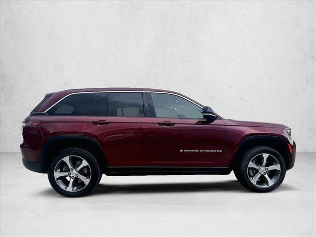 Used 2025 Jeep Grand Cherokee Limited 4xe AWD/4WD image 5