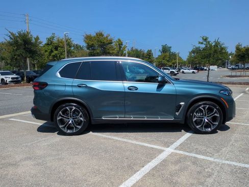 Used 2026 BMW X5 xDrive50e image 4