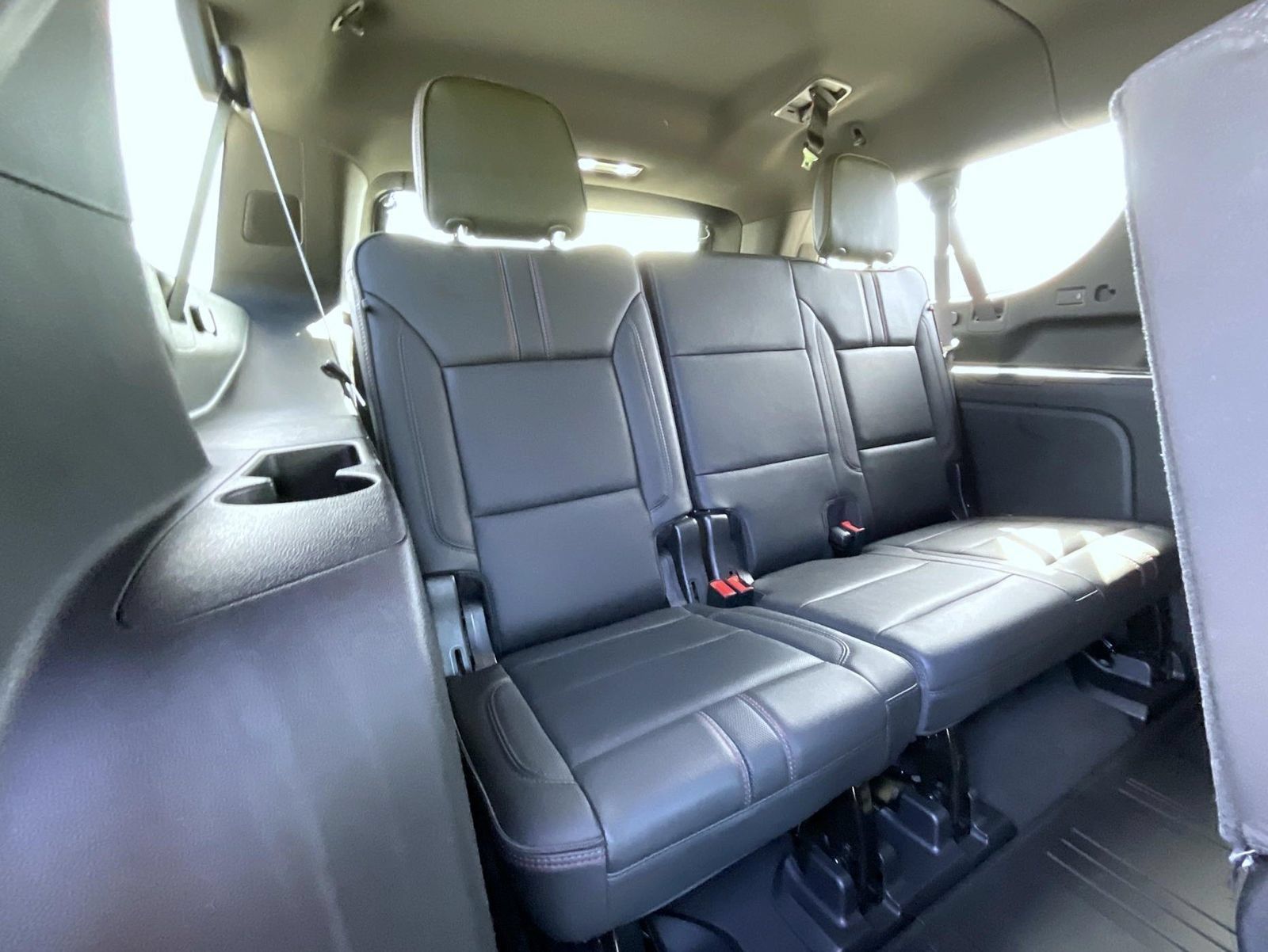 Used 2021 Chevrolet Suburban RST AWD/4WD image 20