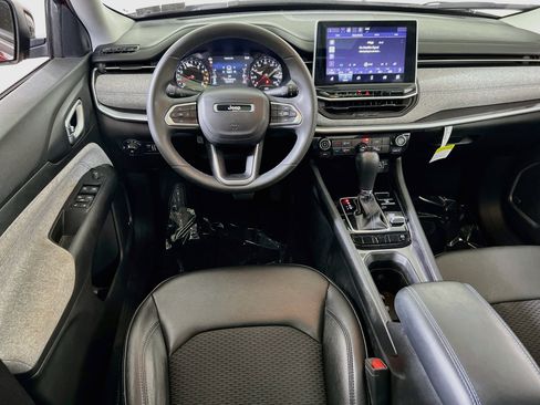 Used 2022 Jeep Compass Latitude w/ Sun and Sound Group AWD/4WD image 22