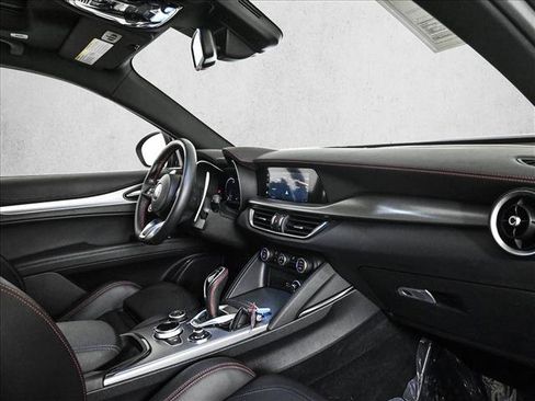 Used 2024 Alfa Romeo Stelvio AWD image 23