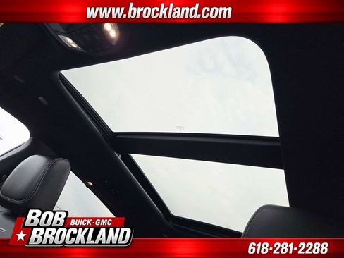Used 2025 Chrysler Pacifica Limited FWD image 9