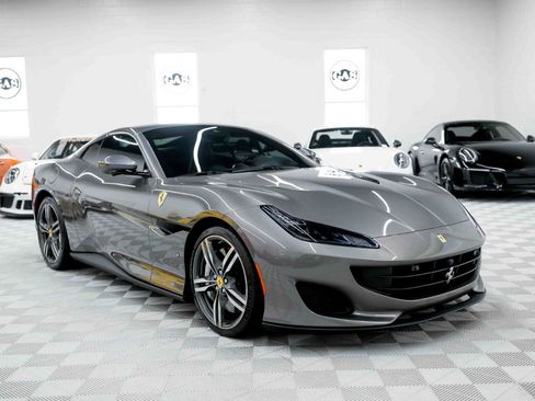 Used 2020 Ferrari Portofino RWD image 6