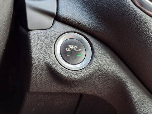 Used 2019 Chevrolet Equinox LT FWD image 10