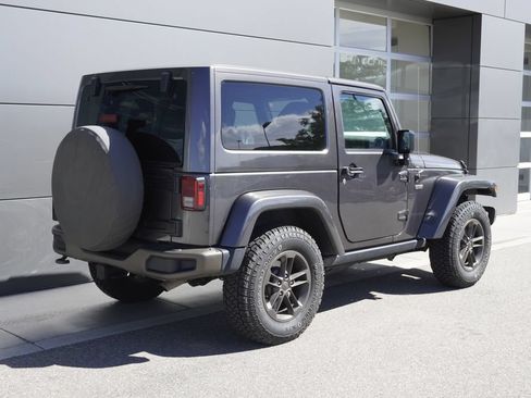 Used 2017 Jeep Wrangler Sahara AWD/4WD image 4