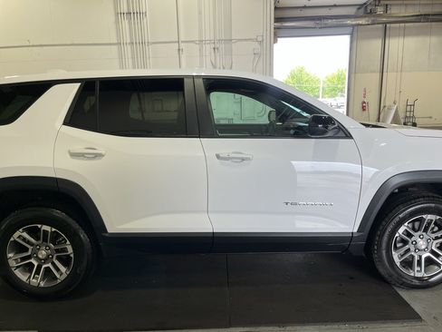 Used 2026 GMC Terrain Elevation AWD/4WD image 5