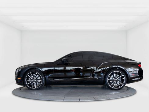 Used 2022 Bentley Continental GT AWD/4WD image 2