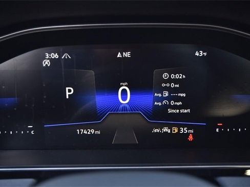 Certified 2025 Volkswagen Jetta SE image 12