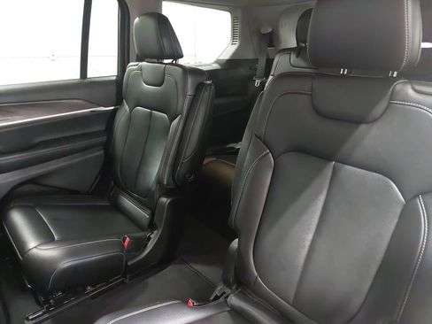 Used 2023 Jeep Grand Cherokee L Limited w/ Black Appearance Package image 14