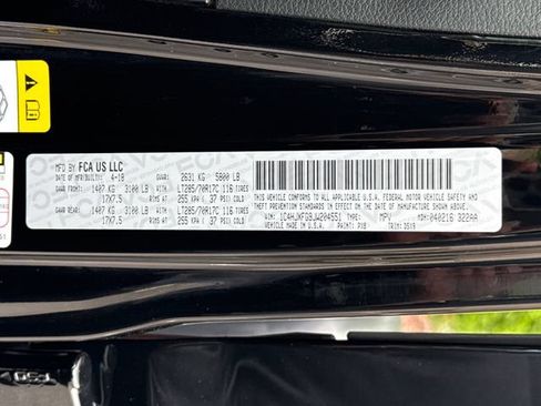 Used 2018 Jeep Wrangler Unlimited Rubicon w/ Dual Top Group AWD/4WD image 30