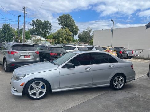 Used 2011 Mercedes-Benz C 300 4MATIC Sedan image 5