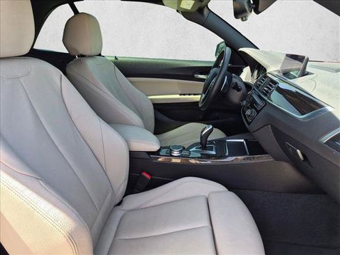 Used 2019 BMW 230i Convertible w/ Premium Package RWD image 21
