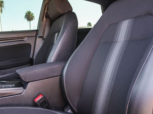 Used 2025 Honda Civic Sport image 24
