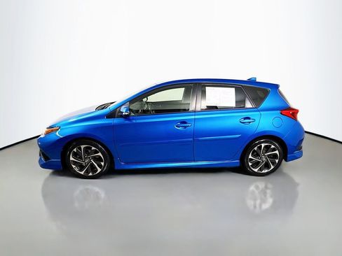 Used 2017 Toyota Corolla iM image 4