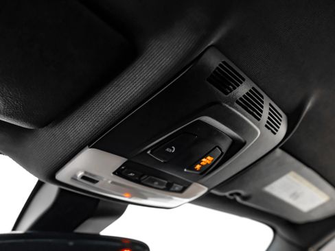 Used 2018 BMW M2 RWD image 25