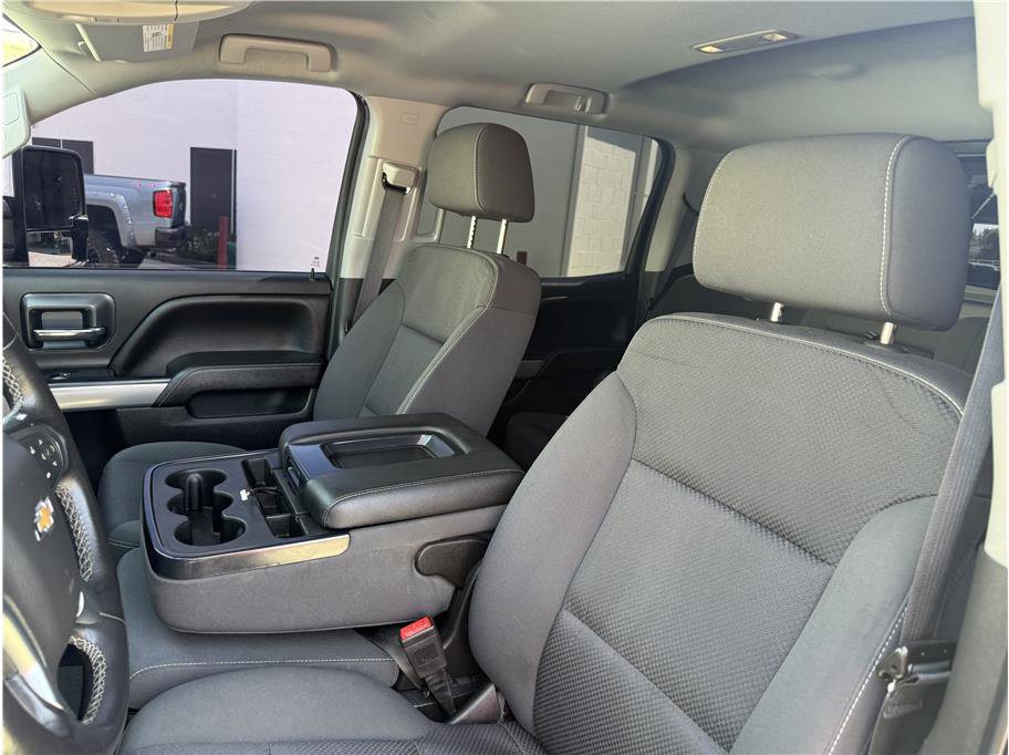 Used 2018 Chevrolet Silverado 1500 LT w/ All Star Edition AWD/4WD image 10