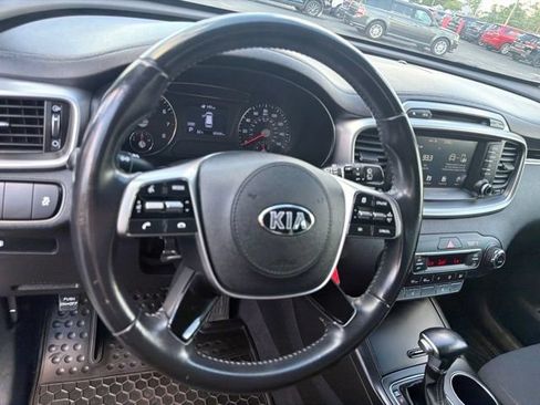 Used 2019 Kia Sorento FWD w/ Option Group 020 image 13